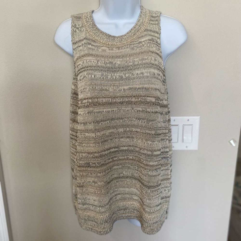 Old Navy Sz M Sleeveless Sweater Top